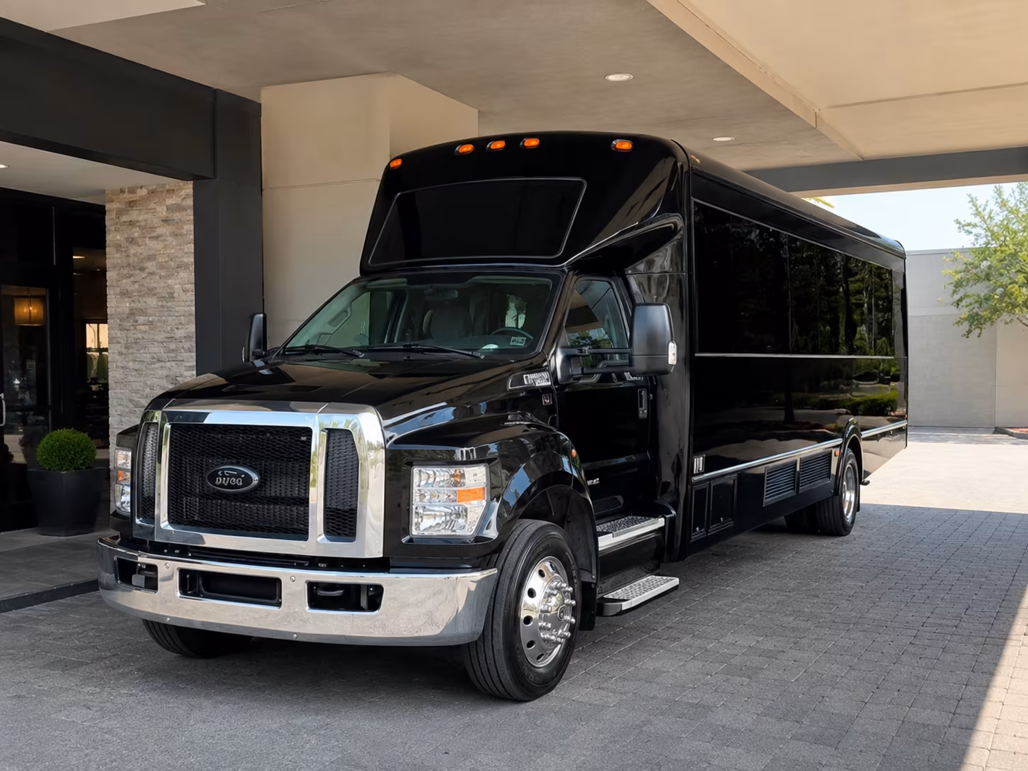 cambridge party bus
