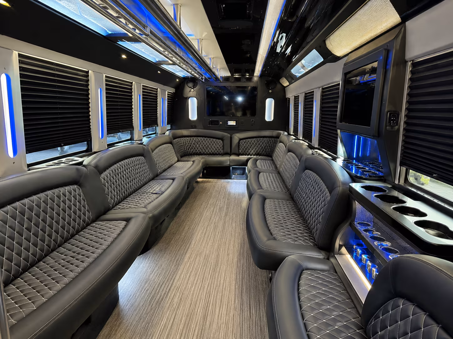 quincy bus rentals